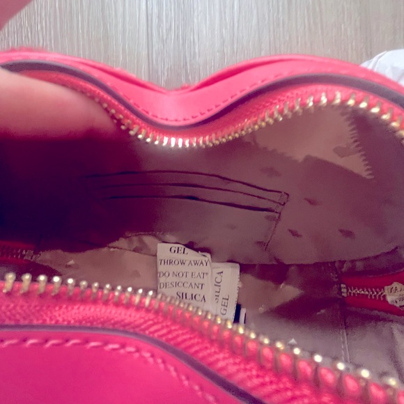 Kate Spade Heart Bag - Picture 5 of 5